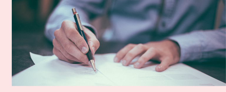 contrat © Scott Graham - Unsplash
