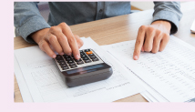 calculatrice © katemangostar - freepik